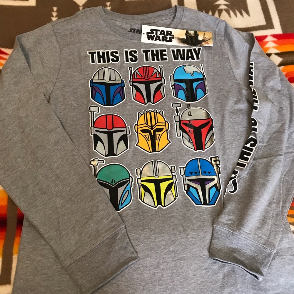 Star Wars Mandalorian Boys Long-Sleeved T-Shirt NWT